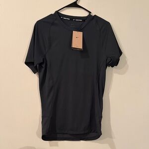 Nike Pro Men's Dri-Fit Dark Green Short Sleeve Tee NWT